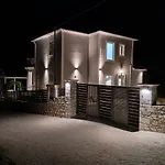 Ektama Villa *
